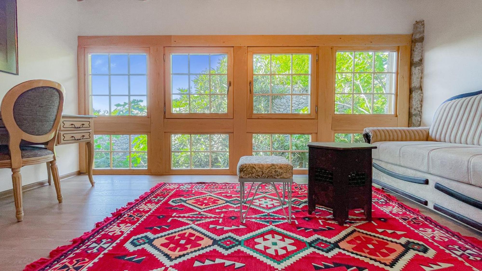 Historic With Pool And Incredible Views On The River And Landmarks Villa *